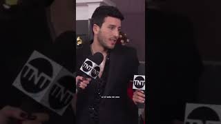 En los GRAMMYsTNT Sebastian Yatra nos da un adelanto exclusivo de su nueva canción 😱🎶 [upl. by Gingras]