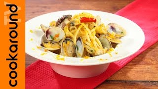 Linguine con vongole e bottarga  Ricetta sfiziosa [upl. by Ahseila]