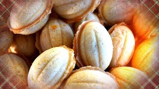 Russisches Gebäck quotNüssequot Орешки с вареным сгущенным молоком Walnut Cookies quotOreshkiquot [upl. by Corette]