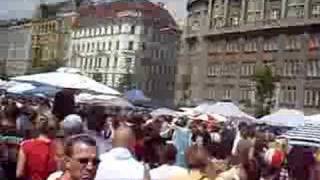 Wien Städtereise Flohmarkt am Naschmarkt [upl. by Enneyehc]