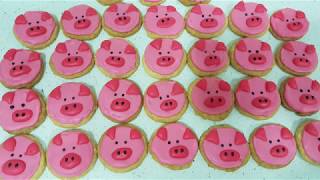 How to Make Pig Face Delicious amp Crunchy Butter Cookies for The Year of Pig [upl. by Odracer]