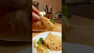 TACOS de Pollo  Chicken Tacos W Grilled Onion amp EXTRA CILANTRO  FOOD PARADISE [upl. by Yrram]