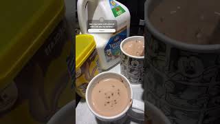 Hot chocolate with almond milk Chocolate quente com leite de amêndoas chocolate almondmilk [upl. by Klump29]