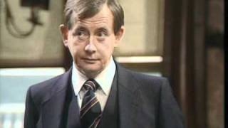 Yes Minister Christmas message optional English subtitles [upl. by Pandolfi]