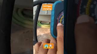 R410 Gas ⛽ charging 😱🤯youtubeshorts vairal😯video 😲 [upl. by Leesen44]