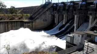 Wivenhoe Dam Spilling [upl. by Felike308]