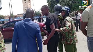 TOKENI HAPA SITUATION AT PARLIAMENT ROAD POLICE OFFICERS ARRESTING DEMONSTRATORS [upl. by Augustine266]