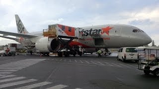 Review Jetstar 7878 Boeing Dreamliner Experience [upl. by Ocsisnarf]