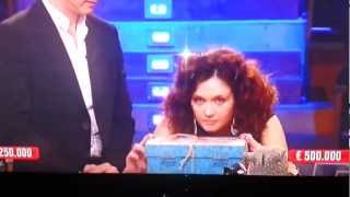 Patrizia Montalbano vince 500000 euro ad Affari Tuoi  25 Gennaio 2013 [upl. by Thielen]