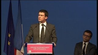 Valls son omniprésence le fait chuter dans les sondages  0702 [upl. by Enibas]