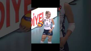 İnanılmaz Bir Ralli 🤯  Insane Volleyball Rally 🤯 [upl. by Haelat825]