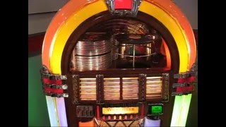 Wurlitzer 1015 Jukebox Plays 78s 1946 Restored [upl. by Frieda]