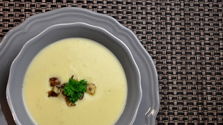 Selleriecremesuppe mit Champignonwürfeln  Thermomix [upl. by Eissac336]