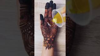 Learn an amazing Mehndi design very easily 😍 mehandi mehandidesign mehandiart shorts ytshots [upl. by Imak415]