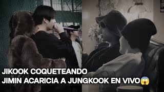 JIKOOK ¡JIMIN BUSCO A JUNGKOOK EN SU HABITACION COQUETEARON EN TRAMISION EN VIVO [upl. by Ciapas]