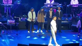 Kabhi Alvida na kehna  Sonu Nigam Live in Concert Part 12  Audience Singing Like Liquid Melody [upl. by Kerin]