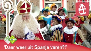 WIE KOMT ER ALLE JAREN  Sinterklaasliedjes  NPO Zappelin [upl. by Nedearb]