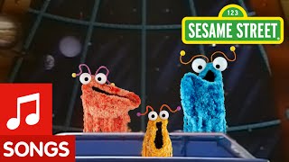 Sesame Street Yip Yips Sing Their Martian Family Song [upl. by Prospero]