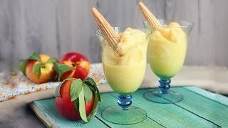 Gelato alle pesche senza uova né latte  RICETTA VEGAN [upl. by Leede]