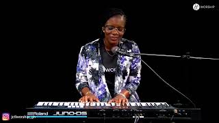 Min Manza  Powerful Praise and Worship Best African Gospel Songs 2024 [upl. by Noella]