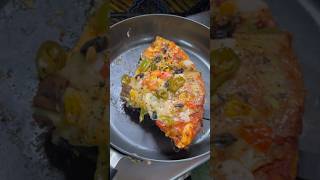 How to reheat a pizza without oven dominoz pizza kitchenhack kitchen hackytshorts viral [upl. by Muryh]