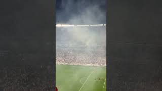 Salió Armani a calentar y el Monumental vive esto como una final River debe dar vuelta un 03 [upl. by Lanny685]