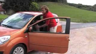 Renault Twingo roadtest [upl. by Jaynell302]