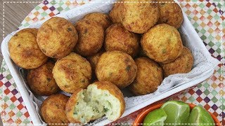 BOLINHO DE BACALHAU PRÁTICO E RÁPIDO  RECEITA DE MÃE [upl. by Nibbor]