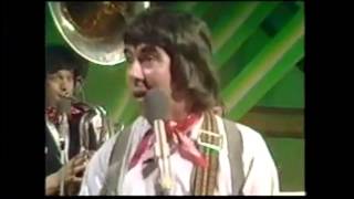 Rare Footage The Wurzels making another guest appearance on The Arrows TV show 1976 [upl. by Louella]