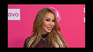 RHOMs Lisa Hochstein breaks silence on if shes getting engaged to Jody Glidden after finalizing di [upl. by Bernt861]