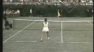 Chris Evert d Evonne Goolagong  1975 US Open final 1st of a record 6 US Open Crowns [upl. by Gauntlett]