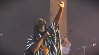 Tiken Jah Fakoly  quotPlus rien ne métonnequot  Fête de lHumanité  Brétigny 15092024 [upl. by Keiryt]