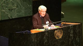 In UN Speech Noam Chomsky Blasts United States for Supporting Israel Blocking Palestinian State [upl. by Teteak]