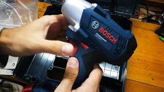 Unpacking  unboxing cordless impact wrench Bosch GDS 250Li 06019G6120 [upl. by Ellehcar135]