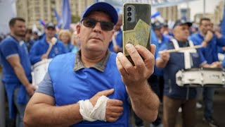 Les travailleurs roumains protestent contre un quotmarché du travail hostilequot et réclament une b… [upl. by Yeroc429]