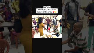 MAGNIFIQUE GESTE DES ÉTUDIANTS PRANK ❤️love senegal africa wedding mariage couple shorts [upl. by Euqinomod]