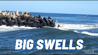 CAPTAINS TIMING BIG SWELLS AT MANASQUAN INLET  Large Ground Swells Surprise Some Boaters [upl. by Pease]